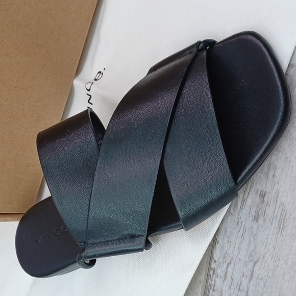 Vince Dylan Sandal NIB - Picture 3 of 11